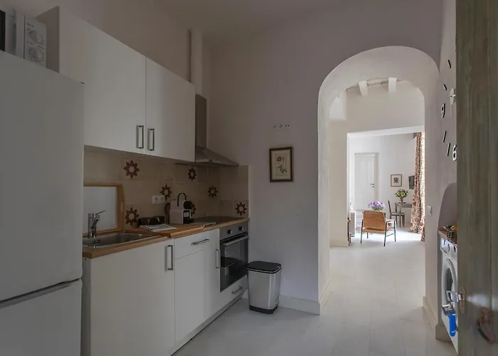 Taina Bajo Muro Apartamento